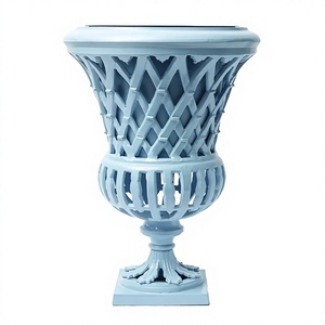 Macetero de aluminio fundido Royal White, urna clásica para paisajismo, jarrón decorativo para interiores y exteriores, para jardín, hecho a medida. - Product Image 5