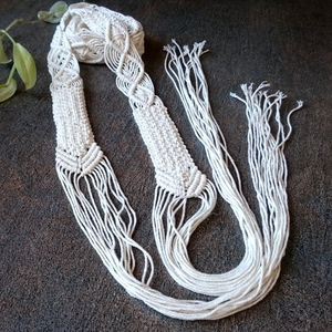 Cinturón de macramé hecho a mano, felicidad hecha a mano - Product Image 1