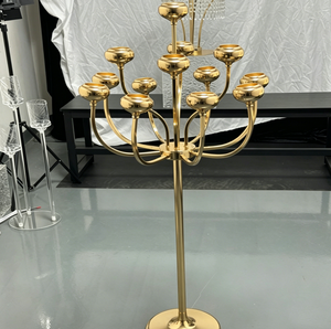 Porte-<span class=keywords><strong>bougie</strong></span> <span class=keywords><strong>en</strong></span> métal doré brillant à 13 branches pour centres de table, événements et accessoires de mariage – Faible coût d'expédition - Product Image 1