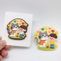 Fabricants d'épingles en caoutchouc personnalisées avec logo 3d en couleur de dessin animé épingles de revers en PVC souple pour la promotion