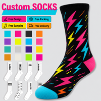 Chaussettes de sport antidérapantes personnalisées OEM ODM pour l'entraînement de football avec grip – Marque privée