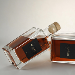 Botella de Vidrio Rectangular de Fondo Grueso de 250 ml y 500 ml para Licores y Bebidas Espirituosas, para Vodka, Whisky, Ginebra, Ron, Envase de 25 cl y 50 cl - Product Image 5