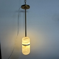 Suspension LED Minimaliste Bicolore en Laiton et Albâtre, Économe en Énergie, Finition Or Poli, Cylindres en Marbre Givré, 2700K Lumière Chaude Douce