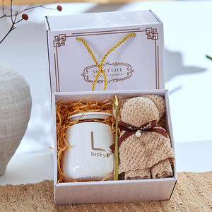 Prodotti di Tendenza 2025 Omaggi Promozionali Set Regalo Personalizzato con Tazza da Caffè in Ceramica Asciugamano a Orsetto e Cucchiaino per Bomboniere di Matrimonio e Regali Originali - Product Image 4