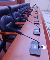 Système de microphone audio de bureau sans fil à col de cygne professionnel sans fil pour la conférence de salle de table de réunion
