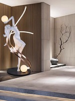 Lampes sur pied en résine au design élégant de sculpture, avec LED, pour la décoration de hall d'hôtel et de salle d'exposition