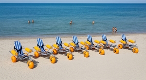 Fauteuil roulant manuel léger pour plage et piscine Déverrouillage illimité Aventures aquatiques Fauteuil roulant flottant sur l'eau - Product Image 6