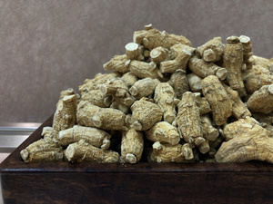 Herbes chinoises de haute qualité <span class=keywords><strong>Xi</strong></span> Yang Shen : Tonifie le <span class=keywords><strong>Qi</strong></span>, nourrit le Yin, élimine la chaleur et génère des fluides. - Product Image 5