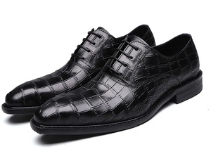 Chaussures habillées d'affaires pour hommes en cuir véritable à bout fermé, style mocassin, best-seller 2026, design gaufré peint à la main, collection automne - Product Image 5