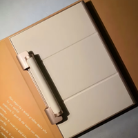 Porte de placard en tissu synthétique PU recouvert de cuir, design minimaliste, luxe moderne, poignée intégrée, pour dressing et chambre à coucher