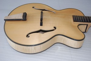 Chitarra Elettrica Archtop Artigianale Yunzhi con Top in Abete, Corpo in Acero, Manico in Acero, Tastiera in Ebano, Personalizzabile, Stile <span class=keywords><strong>Jazz</strong></span> - Product Image 3