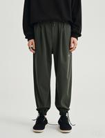 Pantalon à la mode à jambe droite pour hommes pour les dîners du week-end, look à la mode et style à la mode pour le dîner