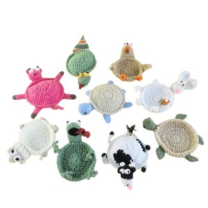 Sous-verres tricotés à la main de 12 cm, motifs multicolores, pour la maison, tapis de table isolant mignons tortue et agneau, vente en gros - Product Image 1
