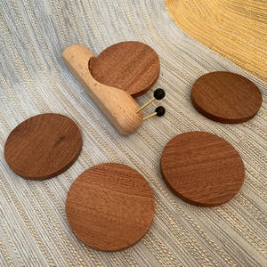 Juego de Posavasos de Madera de Nogal, Posavasos Aislante de Calor, Posavasos de Madera Maciza con Forma de Caracol para Tazas de Té - Product Image 3