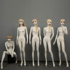 Mannequins personnalisés pour femmes, complet sur mesure avec cheveux blonds, pied pour adultes - Product Image 3