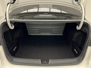 Auto Usata <span class=keywords><strong>Skoda</strong></span> Rapid 2020 1.5L Guida a Sinistra Vendita all'Ingrosso e al Dettaglio - Product Image 4