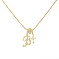 Collier en zircon plaqué or avec croix, pendentif personnalisé avec initiale en écriture cursive, chaîne serpent, pendentif religieux pour femmes