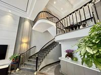 Colonne d'escalier de luxe en alliage aluminium-magnésium, poteaux d'escalier elliptiques, balustres d'escalier pour usage en villa