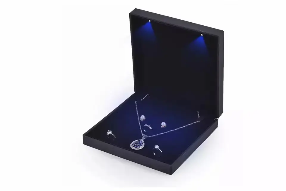 Led jewellery box black lacquer logo gold stamping luxury led jewellery package custom ring diamond jewelry box with lights