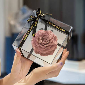 Rosas Eternas Cuadradas Preservadas Hechas a Mano, Precio de Fábrica para Regalos del Día del Padre, San Valentín, Navidad y Año Nuevo Chino - Product Image 1