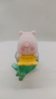 Ornement créatif cochon sur planche à roulettes, figurine en PVC d'animal de dessin animé mignon, décoration pour la maison, le bureau ou la voiture, jouet cadeau