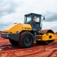 Rouleau vibratoire CNCMC TRS12 de 12 tonnes avec tambour à pattes optionnel pour la compactation des sols humides et cohésifs