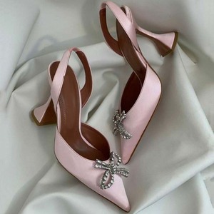 Sandales d'été pour femmes en satin à talons chaton hauts, bout pointu, à bride arrière, avec nœud en strass scintillant, style slingback - Product Image 3