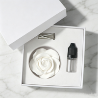 Diffuseur d'huiles essentielles en céramique en forme de rose blanche parfumée pour la maison, désodorisant de voiture en plâtre aromatique, vente en gros