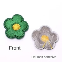 Mini Offre Spéciale transfrontalière petites fleurs brodées ordinateur bricolage autocollants accessoires de vêtements thermocollants tissu adhésif thermofusible
