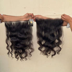 Raw Indian Virgin Sin procesar Precio de fábrica Indian Raw Curly Deep Wave Paquetes de cabello humano y HD 5x5 Cierre de encaje - Product Image 1