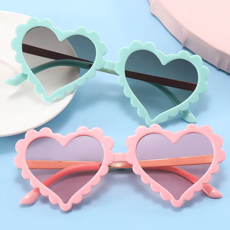 2021 Heart-shaped Sunglasses UV400 Protection Outdoor Eyewear for Children Girls Boys Party/Photography Glasses