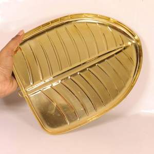 Plato Bartan de Latón Ovalado Hecho a Mano, Estilo Art Deco, Ligero, para Pooja - Product Image 2