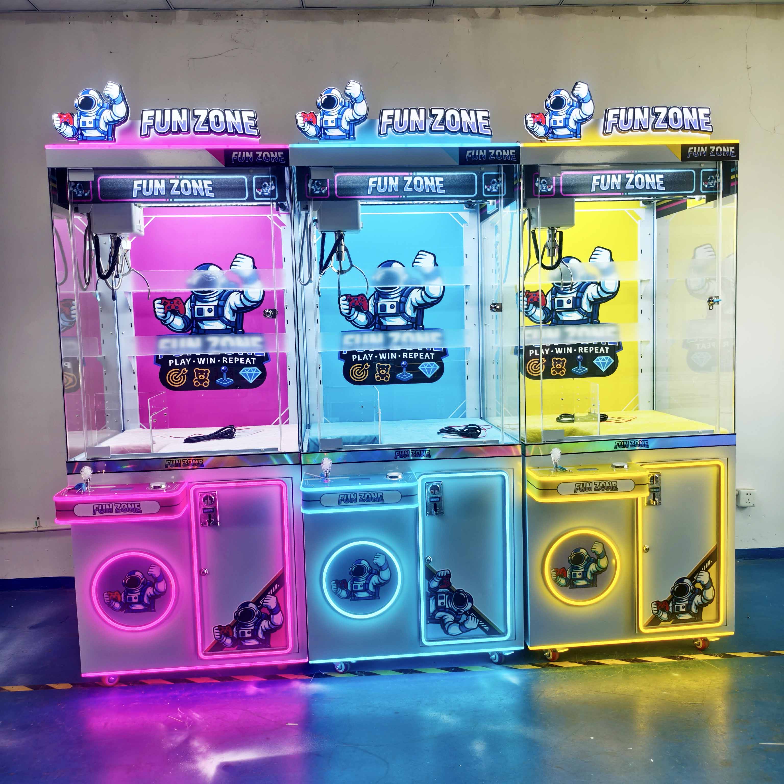 Factory Direct: Amusement Park & Mini Toy Arcade Coin-Op Claw Machines, Bill Accept, Custom Top/Pattern