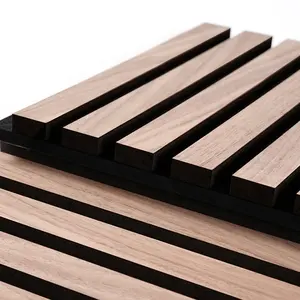 प्राकृतिक अखरोट की लकड़ी छत बोर्ड पॉलिएस्टर फाइबर ध्वनिरोधी लकड़ी की दीवार हवा का झोंका ध्वनिक पैनलों