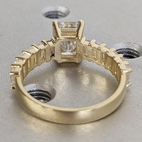 Bague de fiançailles en or massif 10K/14K/18K avec émeraude de 3 carats et diamants de laboratoire taille baguette sur les côtés, certifiée IGI, CVD/HPHT, personnalisable