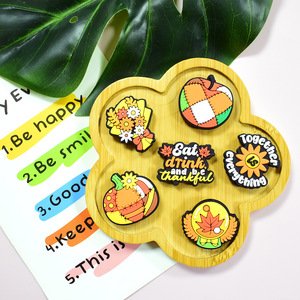 ลูกปัดพีวีซีลายการ์ตูนขายส่ง สำหรับทำเครื่องประดับปากกา DIY ลูกปัดธีมเก็บเกี่ยวฤดูใบไม้ร่วง - Product Image 4