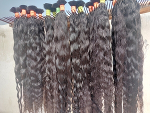 Cabellos rizados naturales sin procesar de los templos del sur de la India - Product Image 1