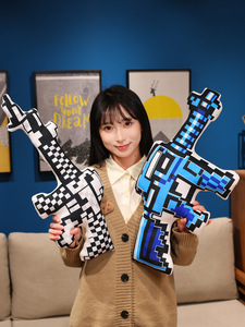 Tùy chỉnh Súng bắn tỉa đồ chơi sang trọng in Pistol Pan LỰU ĐẠN gối cho bé trai quà tặng sinh nhật PP làm đầy vật liệu - Product Image 4