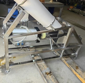 เครื่องสกัดน้ำมะพร้าวคุณภาพสูง เครื่องเปิดมะพร้าวอ่อน เครื่องตัดมะพร้าวครึ่งซีก - Product Image 4