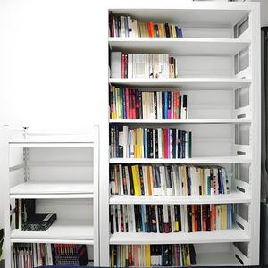 Étagères à livres métalliques modernes de haute qualité pour les bibliothèques et les salles de lecture Mobilier adapté à l'école - Product Image 2