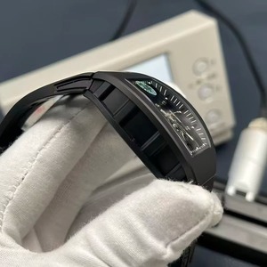 Reloj de Hombre Mecánico Automático con Diseño Nocturno, Estuche con Aspecto de Carbono Totalmente Negro, Esqueleto, Luminoso, Deportivo, a la Moda, Nueva Tendencia - Product Image 3