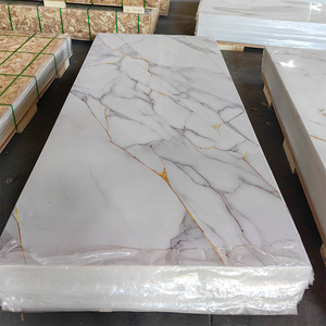 Pannelli Murali in PVC Impermeabili Effetto Marmo Popolari, Utilizzati Come Materiali Decorativi per le Pareti del Soggiorno - Product Image 3