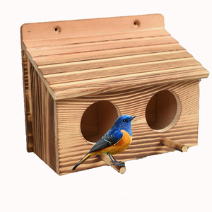 ขายส่งบ้านนกไม้แขวนบ้านนกด้านนอกพร้อมระเบียงสําหรับนกพิราบประแจนกฟินช์แขวนรังนกไม้ - Product Image 1