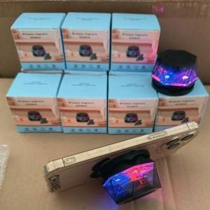 Portable Suction Cup <b>Speaker</b> Mini Bass LED Light G200 Microphone Singing 5W Small <b>Speaker</b> - Product Image 2