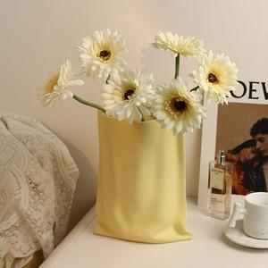 Jarrón de Cerámica Estilo Crema, Minimalismo Moderno, <span class=keywords><strong>para</strong></span> Arreglos Florales, Decoración del Hogar, Regalo de <span class=keywords><strong>Cumpleaños</strong></span> y de Inauguración de Casa - Product Image 1