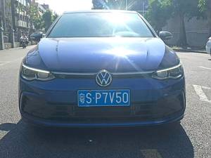 Voiture d'occasion <span class=keywords><strong>Volkswagen</strong></span> <span class=keywords><strong>Golf</strong></span> 8 R-Line 1.4TSI 280TSI 2021 - Iconique, la fusion intelligente de style professionnel et de plaisir de conduite - Product Image 2