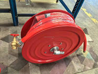 Enrouleur de tuyau en plastique flexible, durable, portable, recyclable, protection incendie, personnalisable, installation facile pour la lutte contre l'incendie