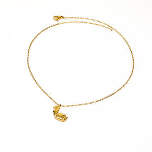 Yiyang Qianxi le même mille papier grue <span class=keywords><strong>origami</strong></span> titane acier pendentif niche conception sens 18K or femmes clavicule chaîne - Product Image 3
