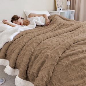 Vente en gros de couverture polaire Sherpa jacquard peluche marron double couche de couverture Sherpa <span class=keywords><strong>esquimau</strong></span> couverture d'hiver grosses couvertures jetées - Product Image 1