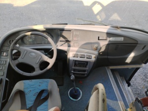 Alta calidad ZK6127 Yotong Bus Venta 2nd Hand Tour Bus 55 asientos Volante a la izquierda Volante a la derecha Autobús usado barato - Product Image 5